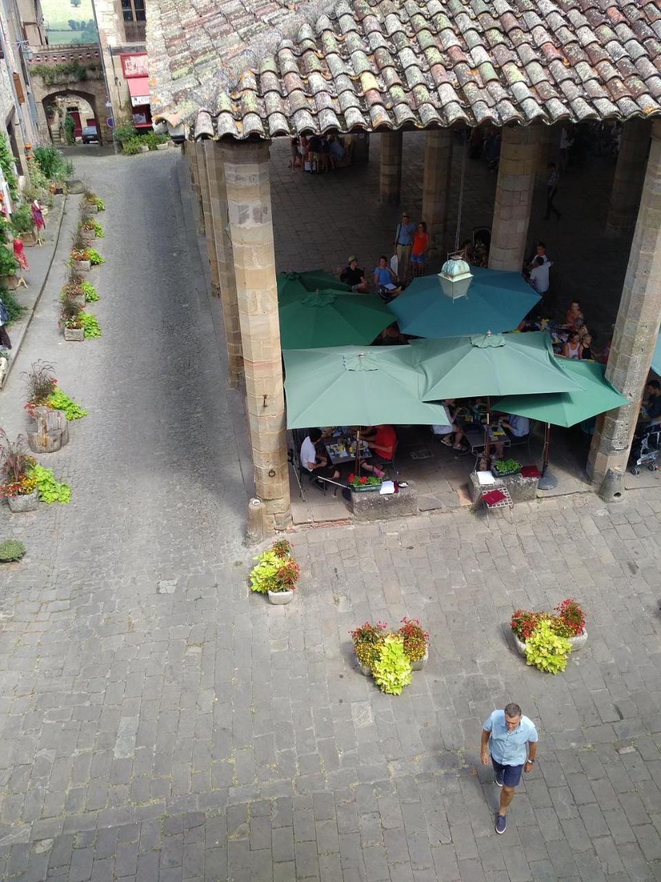Auberge De La Halle Cordes-sur-Ciel Esterno foto